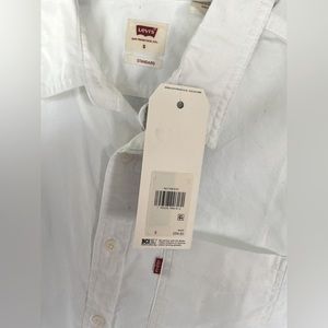 NWT Levi’s White Button Down Shirt